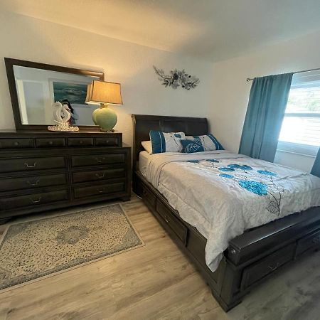 Bright And Beachy 2Bed 1Bath Home - Unit 210 شاطئ كوكوا المظهر الخارجي الصورة