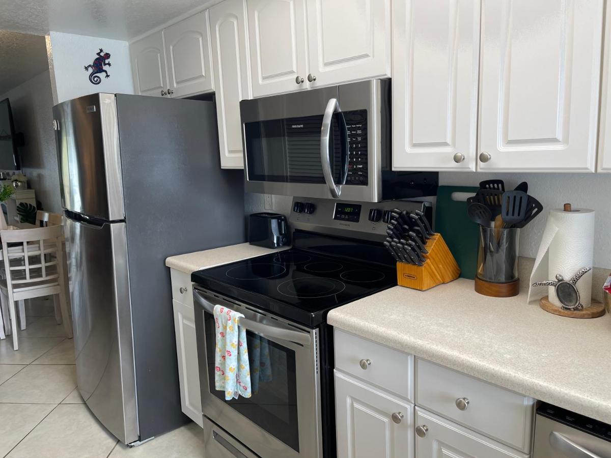 Bright And Beachy 2Bed 1Bath Home - Unit 210 شاطئ كوكوا المظهر الخارجي الصورة