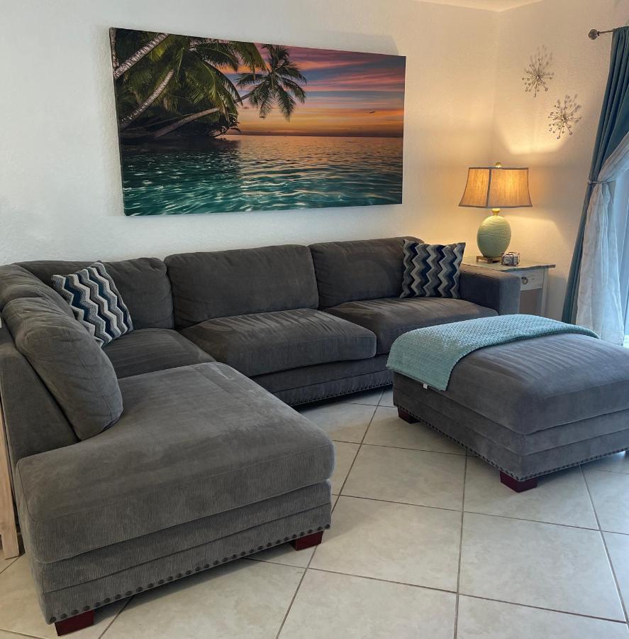 Bright And Beachy 2Bed 1Bath Home - Unit 210 شاطئ كوكوا المظهر الخارجي الصورة
