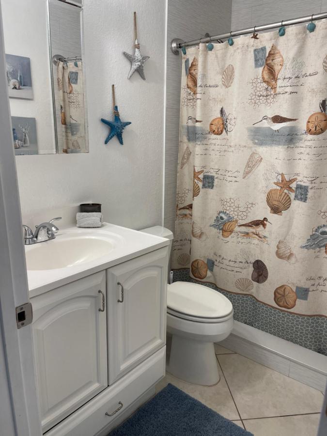 Bright And Beachy 2Bed 1Bath Home - Unit 210 شاطئ كوكوا المظهر الخارجي الصورة